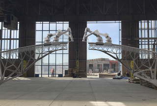 Illustration for article titled The Plan to 3D Print a Steel Bridge in Mid-Air